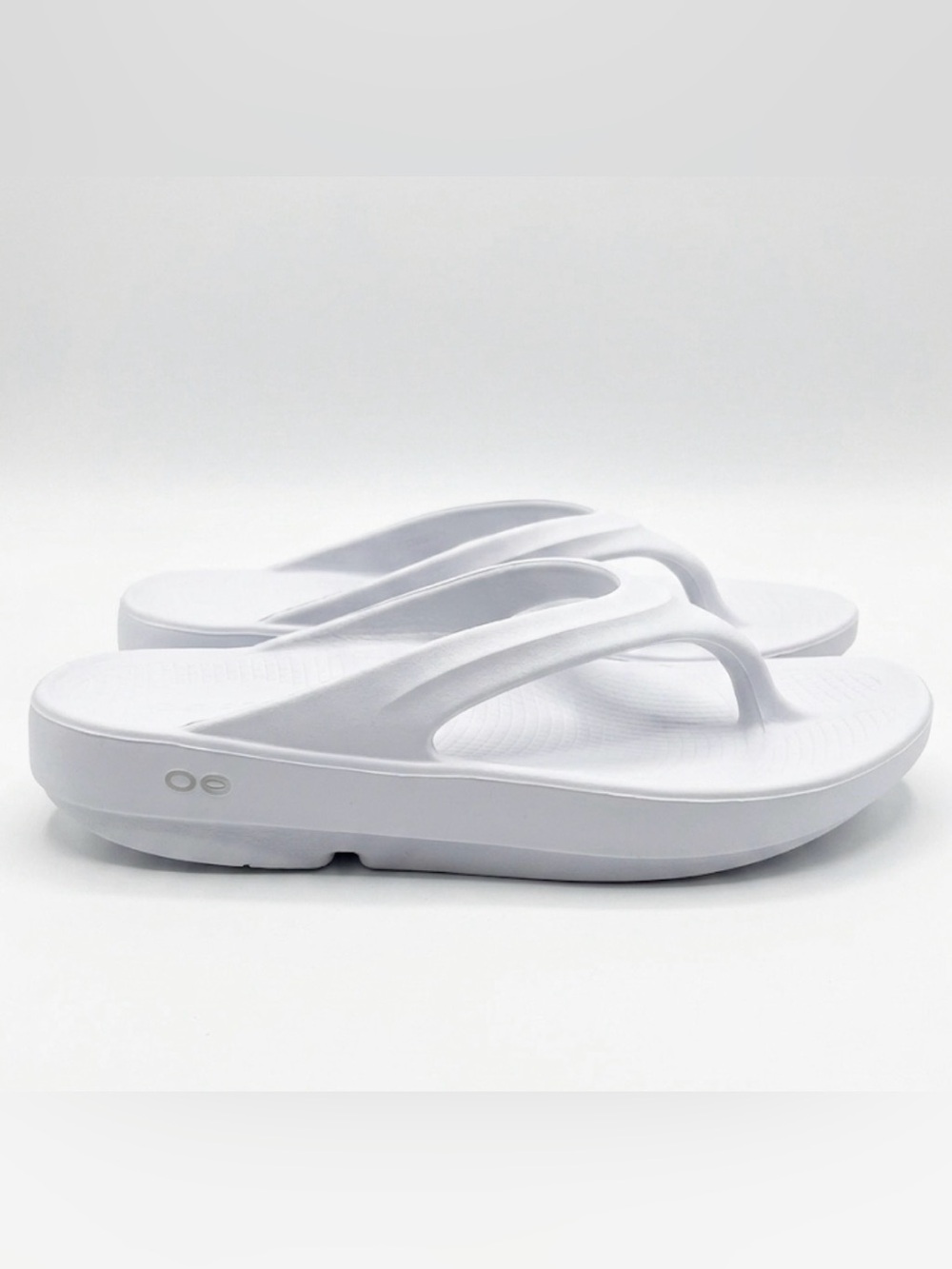 OOFOS White Women's Foam Slide Sandals 8 1/2 W - Picture 7 of 8